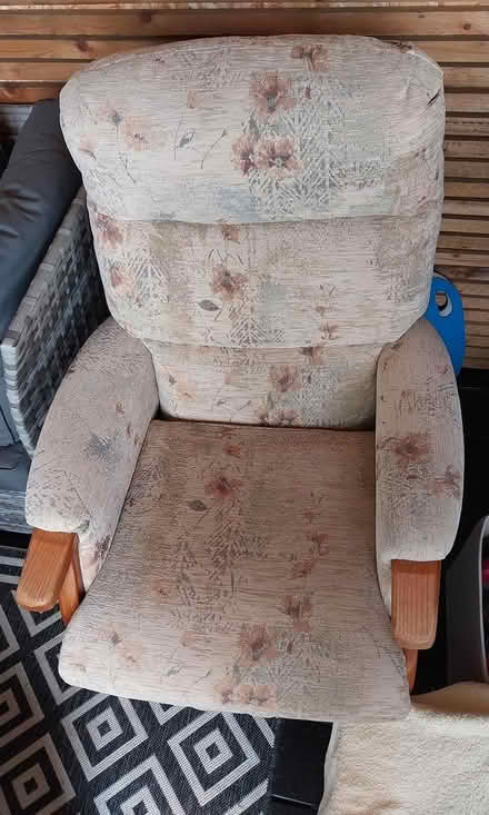 Photo of free Fire side chair (Wickford Essex) #1