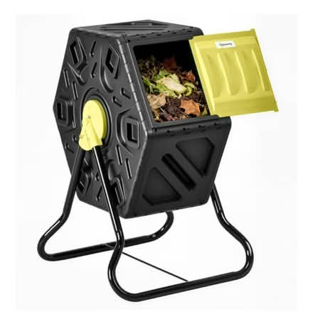 Photo of Backyard garden compost bin (St Claire Gardens) #1