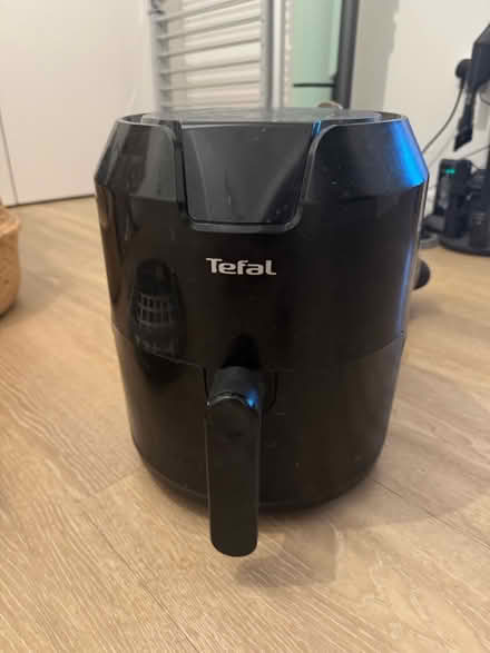 Photo of free Tefal Air Fryer (W2) #1