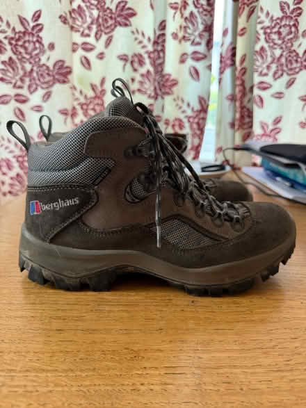 Photo of free Ladies Walking Boots (Jordanthorpe S8) #2