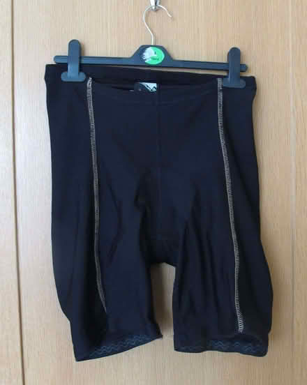 Photo of free Men's cycling shorts (L) (Kendal LA9) #1
