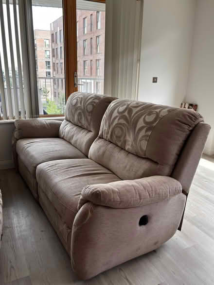 Photo of free 4-Seater Recliner Sofa (Chapman apartment IG11) #2