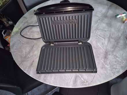 Photo of free George Foreman Medium grill (Blacklands TN34) #2