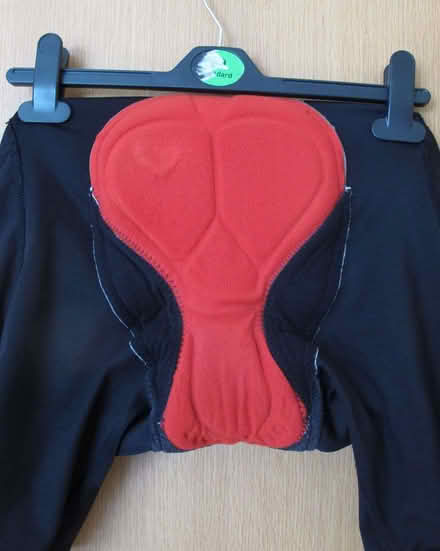 Photo of free Men's cycling shorts (L) (Kendal LA9) #2
