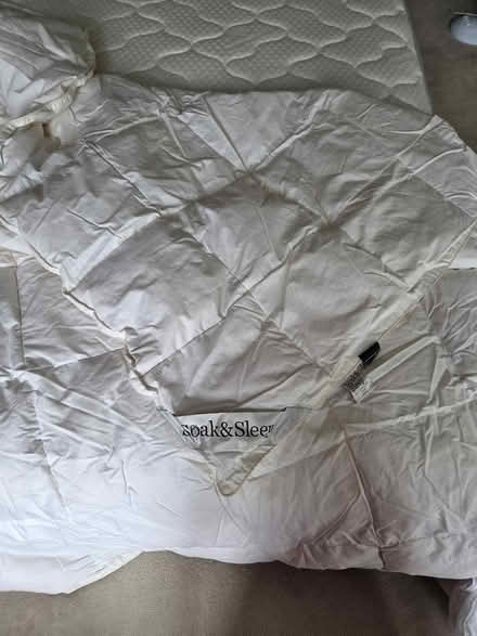 Photo of free 4.5 tog feather Double Duvet (SE15) #4