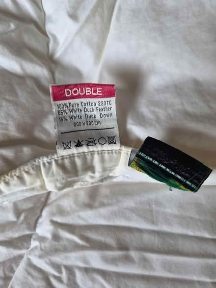 Photo of free 4.5 tog feather Double Duvet (SE15) #3