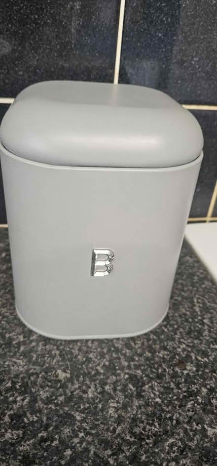 Photo of free Biscuit tin (Ludlow SY8) #1
