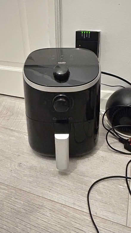 Photo of free Small air fryer (MK23PE) #1