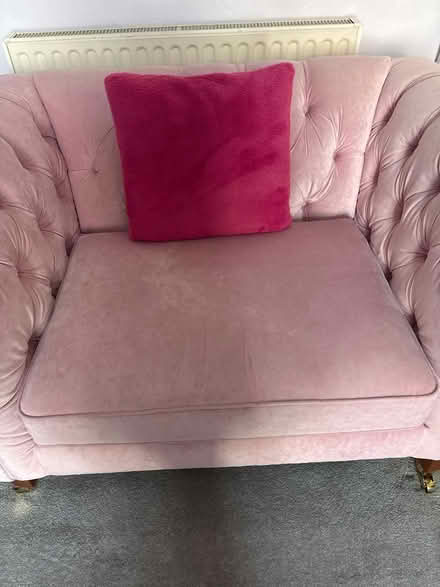 Photo of free Snuggle armchair (Hyde, SK14) #3