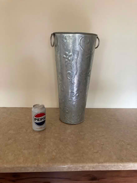 Photo of free file organizer, decor vase (Mohegan Lake) #4