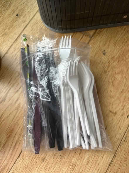 Photo of free plastic utelnsils (east village E20) #1
