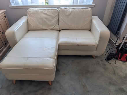 Photo of free Cream Leather Sofa - Living Room Set (sofa & 2 arm chairs) (Farnborough BR6) #3
