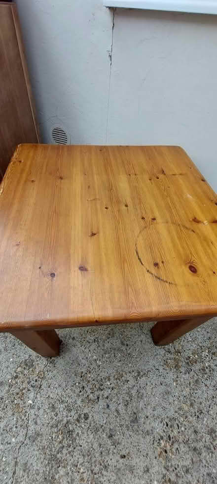 Photo of free Kitchen table (Surbiton, KT6) #3