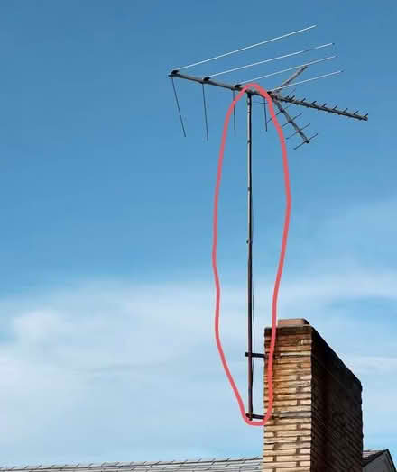 Photo of Antenna Mast (Pleasant Hill, Gregory Gardens) #1