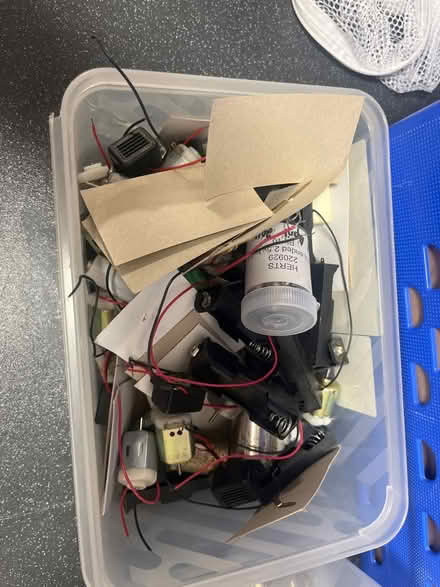 Photo of free Science equip for primary school (Aylesbury HP19) #1