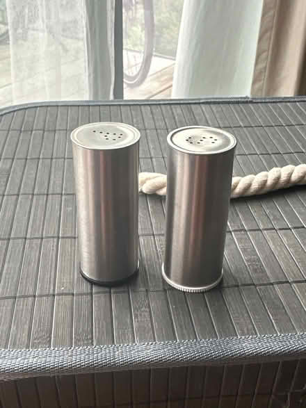 Photo of free salt and pepper shakers (east village E20) #1