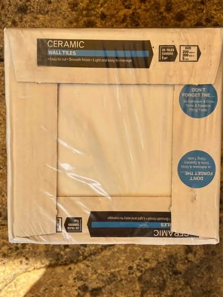 Photo of free 25 White ceramic wall tiles (Broadstairs CT10) #1