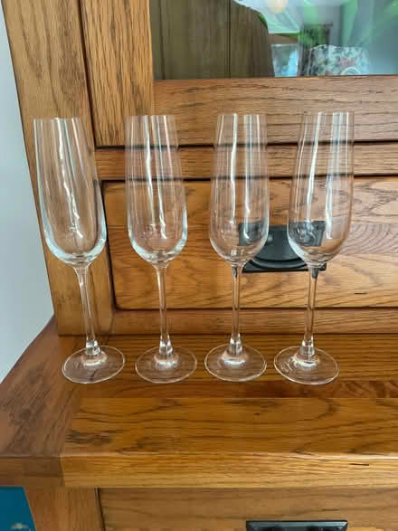 Photo of free Champagne Flutes x 4 (Upton HP17) #1