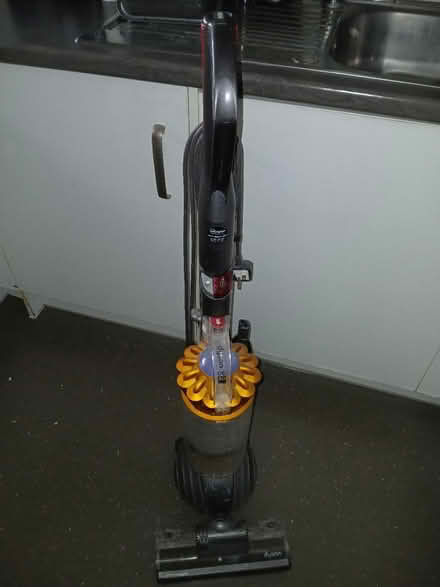 Photo of free hoover (Kennington SE11) #2