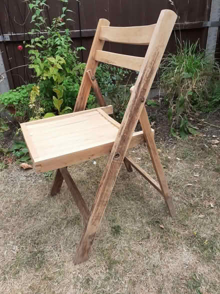 Photo of free Folding garden chairs (Houghton Regis LU5) #1