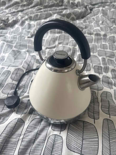 Photo of free Kitchen appliances (Clapton) #1