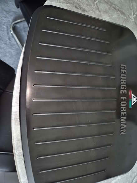 Photo of free George Foreman Medium grill (Blacklands TN34) #3