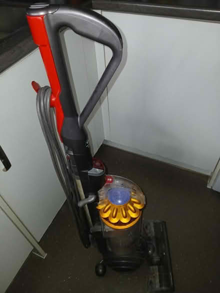 Photo of free hoover (Kennington SE11) #1
