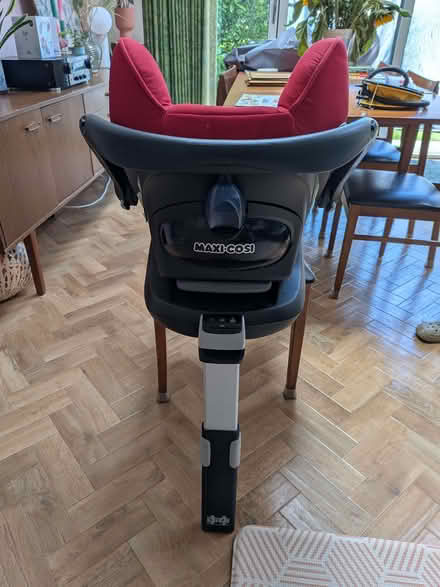 Photo of free Maxi-Cosi car seat (Chorlton M21) #1
