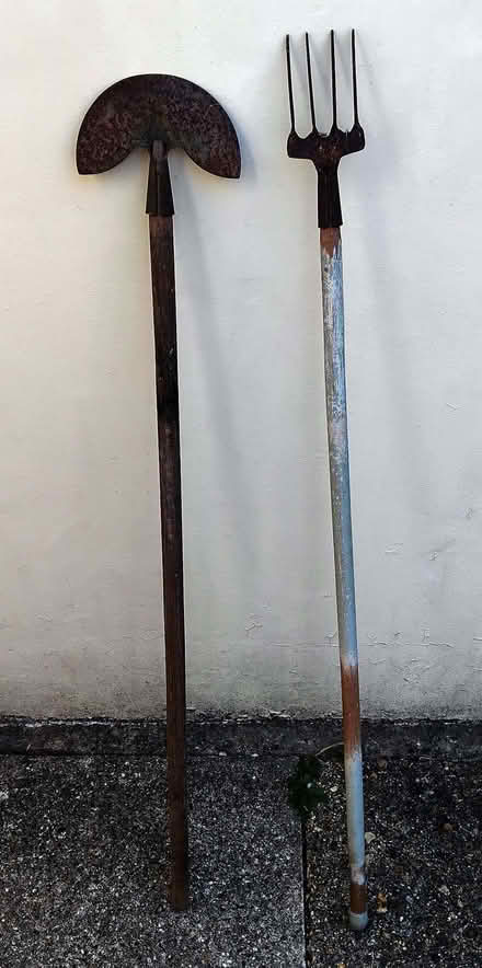Photo of free Lawn edger & fork (Talbot Village BH12) #1