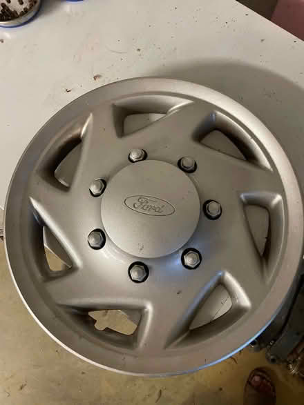 Photo of free Ford hub cab (Middletown) #1