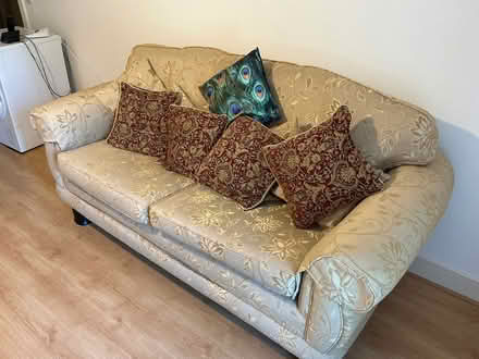 Photo of free Two seater sofa in good condition (SG5 1QW) #2