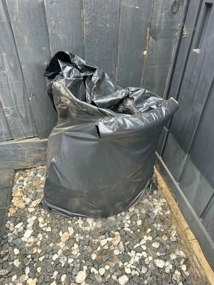 Photo of free Broken pot pieces, pot & stones (Holbeach PE12) #4