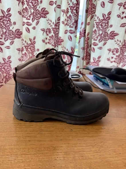 Photo of free Men’s Walking Boots (Jordanthorpe S8) #3