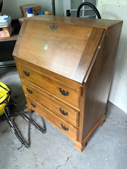 Photo of free Wood desk (59 Larchwood Dr Cambridge MA) #1