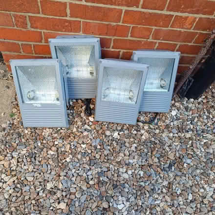 Photo of free Floodlights commercial halogen x 4 (RG10 near Twyford) #1