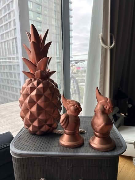 Photo of free bronze look decoration (east village E20) #1