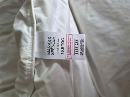 Photo of free M&S 10.5 tog Double feather duvet (SE15) #4