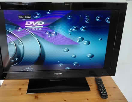 Photo of free TV and DVD player (Muirhead DD2) #4