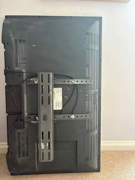 Photo of free Tv (Queens Park CM12) #2