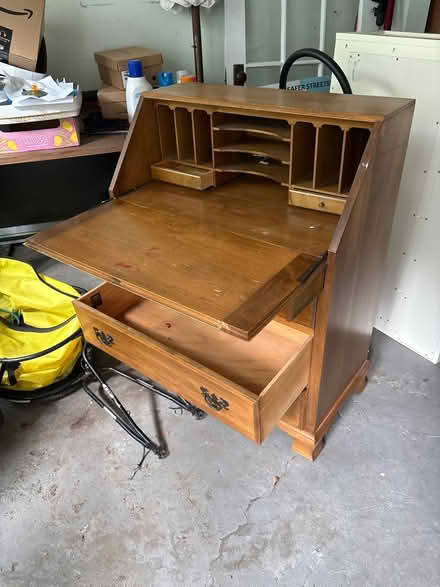Photo of free Wood desk (59 Larchwood Dr Cambridge MA) #2