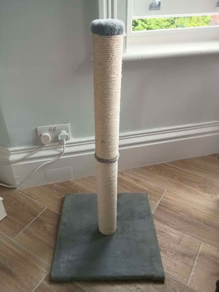 Photo of free Cat Scratching Post (Nooklands PR2) #1