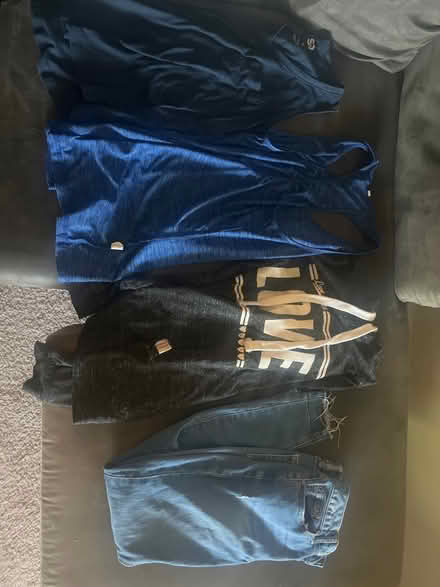 Photo of free Small juniors/women clothing (Hacienda and Capri) #3