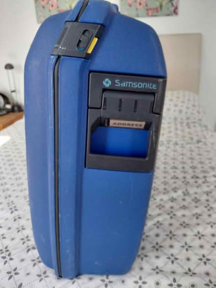 Photo of free Samsonite suitcase (Po16) #2