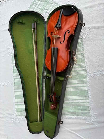 Photo of free Violin. Needs repair (Bisley, surrey) #1