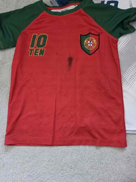 Photo of free Kids clothes (Hanworth TW13) #3