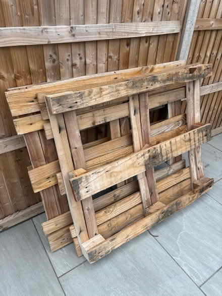 Photo of free Two palettes (heavy) (Tooting Broadway SW17) #2