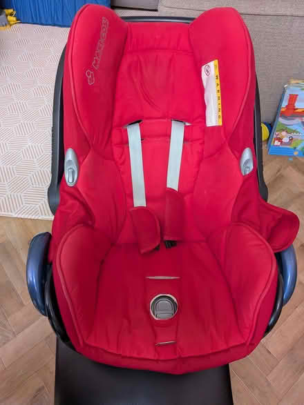 Photo of free Maxi-Cosi car seat (Chorlton M21) #4