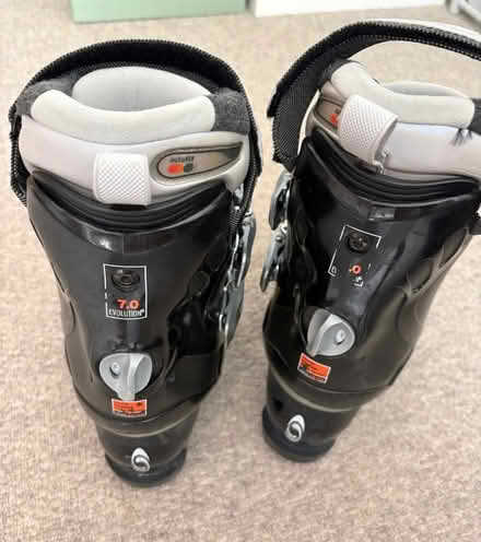 Photo of free Salomon senility ski boot, size 7 (Selhurst SE25) #3