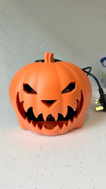 Photo of free Halloween smoke machine (Kingswood KT20) #2