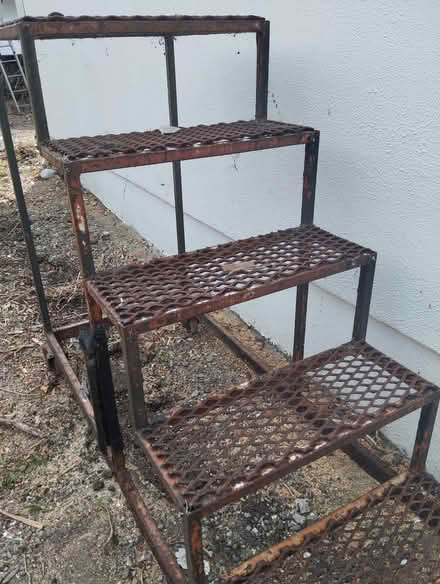 Photo of free Steps on wheels (Passage East) #2